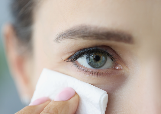 eye-makeup-removal-5-mistakes-that-harm-eyes