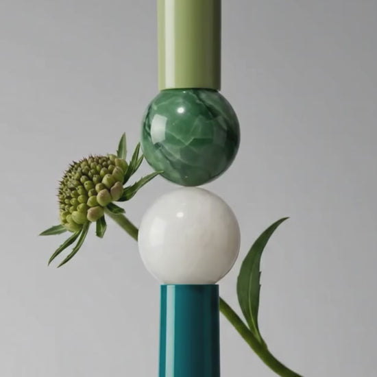 Lidstick rolling ball application